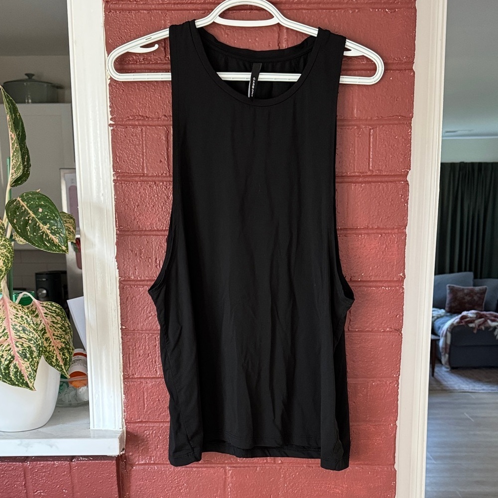 Carbon38 Black Athletic Muscle Tank Top with Keyhole Back Medium